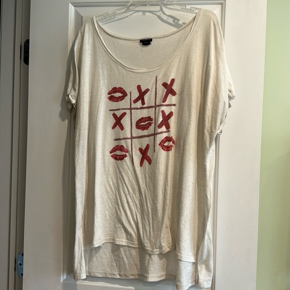 Torrid tic tac toe ❌💋 shirt Sz 2X plus size short sleeve T-shirt top - Picture 1 of 7